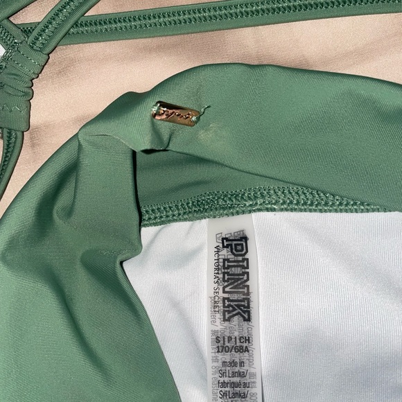 Two bikini - Picture 10 of 10